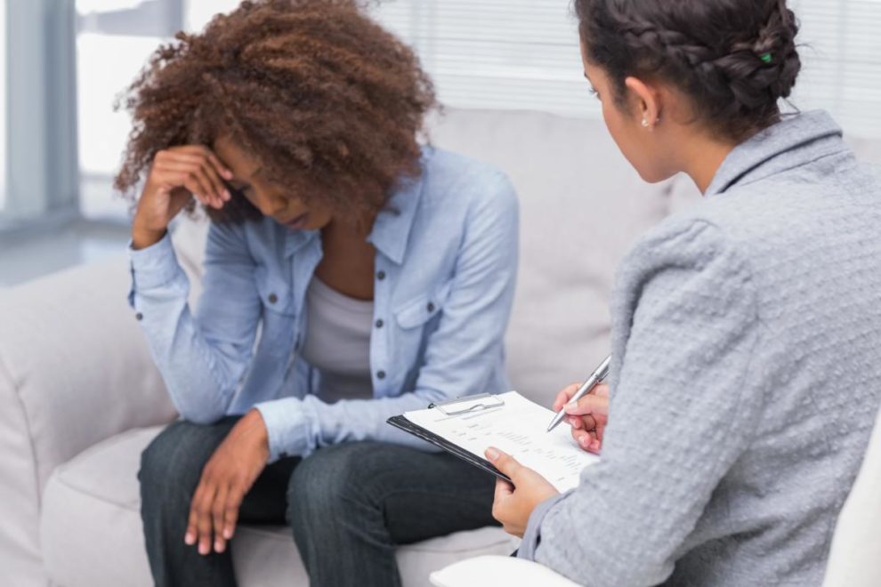 woman with therapist in behavioral therapy