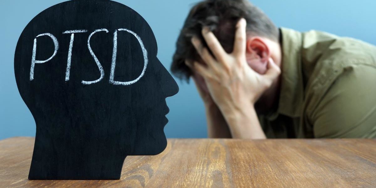 ptsd sign with male