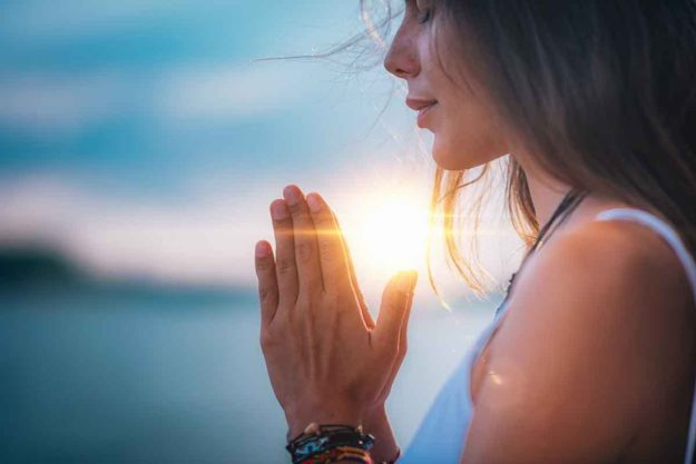 women meditating