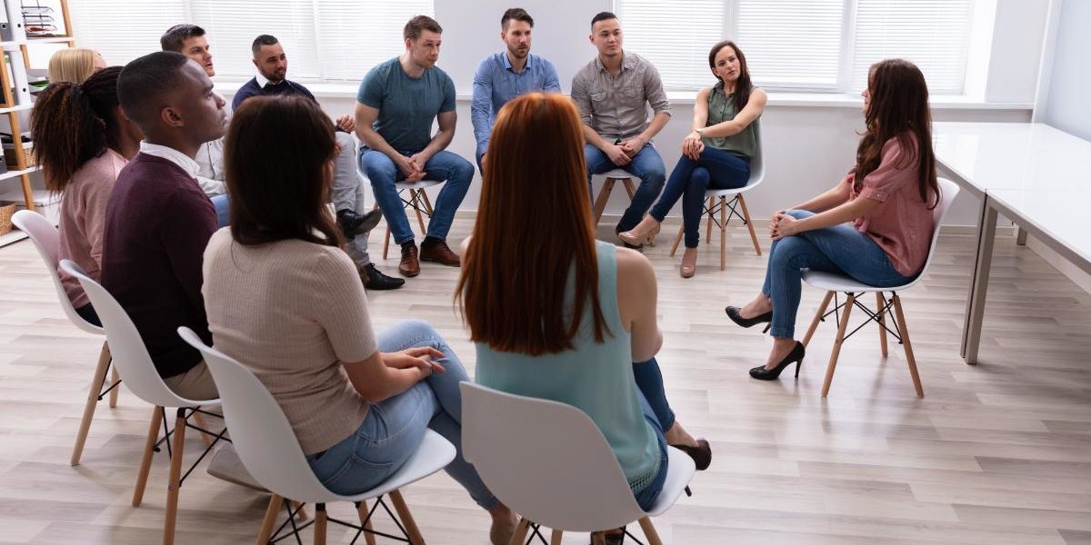 people in group therapy
